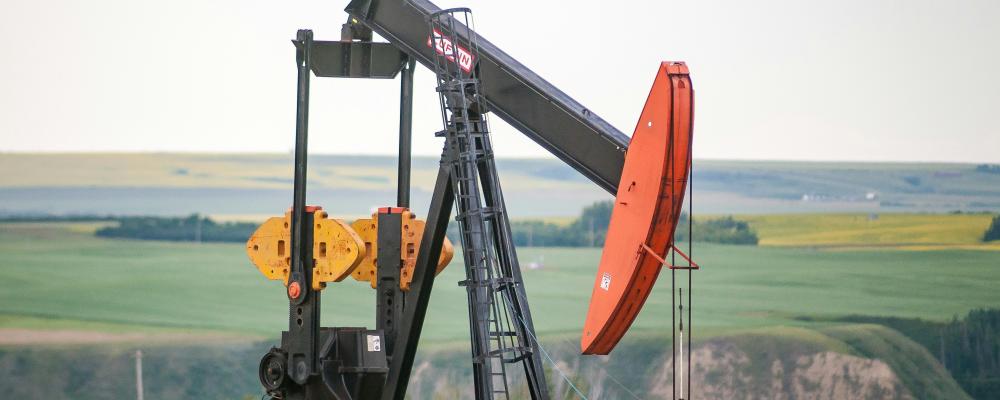 Oljepump. Foto:  David Thielen / Unsplash