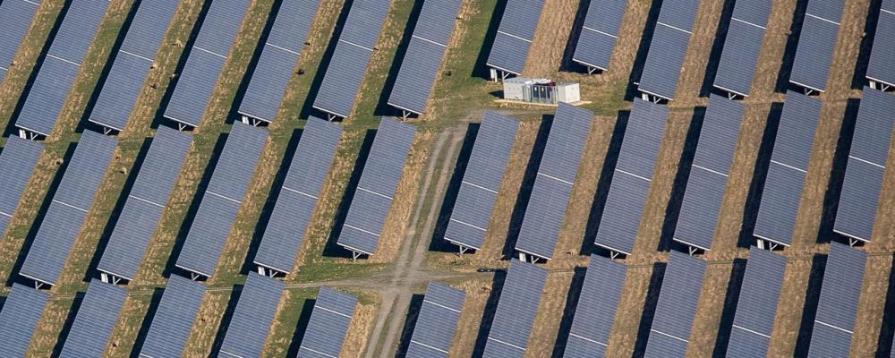 Symbolbild. Solenergipark.  Foto: Creative Commons lic. Kredit: The other key