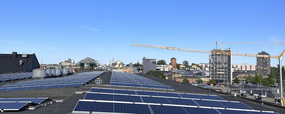 Solceller på taket till Gallerian Duvan. Pressbild: Sustainable Business Partner
