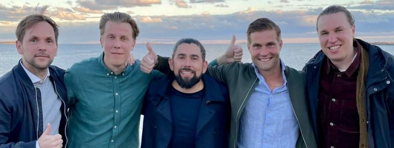 Från vänster: Philipp Schröder (CEO 1KOMMA5° Europe), Petri Seppälä (Grundare Solar Age), Ricardo Pacheco (VD Solar Age), Gunnar Jönsson (VD 1KOMMA5° Sverige & Norden) samt Pasi Seppälä (Grundare Solar Age)