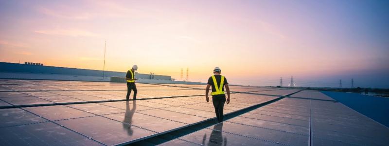 IRENA föreslår bland annat tullsänkningar på solpaneler och riktade ekonomiska incitament för att stimulera marknaden. En kombination av långsiktig politisk stabilitet och stödåtgärder skulle kunna ge branschen nytt momentum. Foto: Kredit: Maxsolar