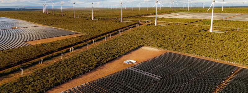 Equinors första hybridkraftverk kombinerar sol- och vindkraft vid Serra da Babilônia i Brasilien. Foto: Equinor