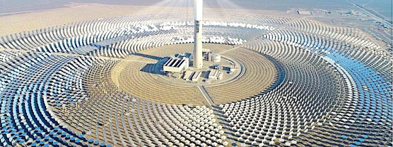 China Energy Engineering Corporations 50 megawatt starka Hami solkrafttorn.
Foto: Wikipedia Common Lic, kredit: Csp.guru