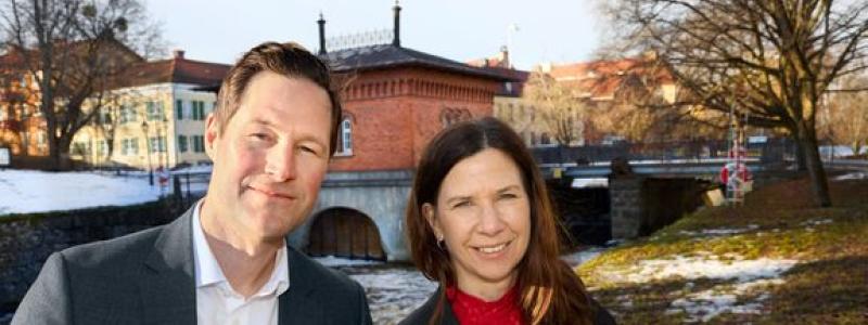 Christian Tapper, vd SunStreet Energy och Carin Lidman, styrelseordförande för Mälarenergi. Foto: Mälarenergi