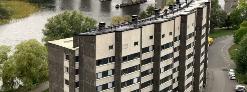 Den nya solcellsanläggningen i HSB brf Tanto på Södermalm blir med sina 376 kWp enligt Svensk Solenergi den hittills största bland bostadsrättsföreningar i Stockholms stad. Foto: HSB