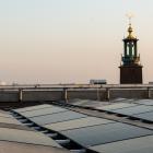 Anläggningen omfattar 875 m² solpaneler med en installerad effekt på 195 kWp. Pressbild: Rickard Croy