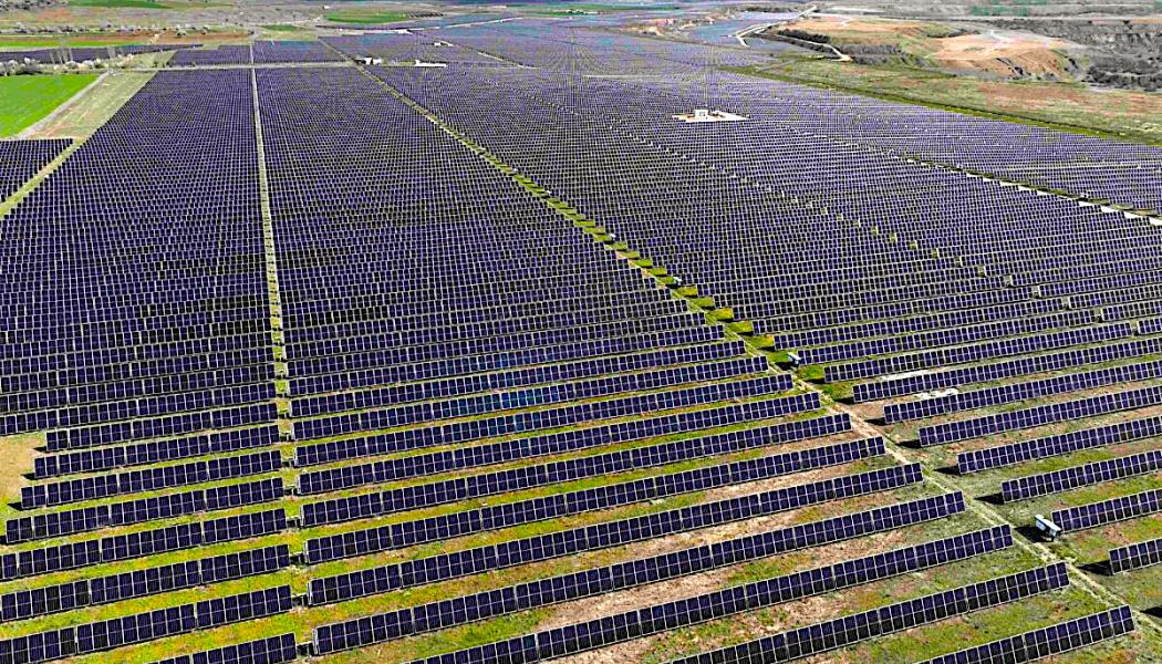 Planerad Amyntaio solenergipark. Bild: RWE