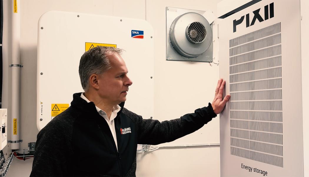 Årjängs Bostad och vd Niklas Hammar är en av de kunder som samarbetar med Nordic Solar för att satsa på solenergi och energilagring. Av: Anna-Karin Jeppsson Upphovsrätt: Nordic Solar