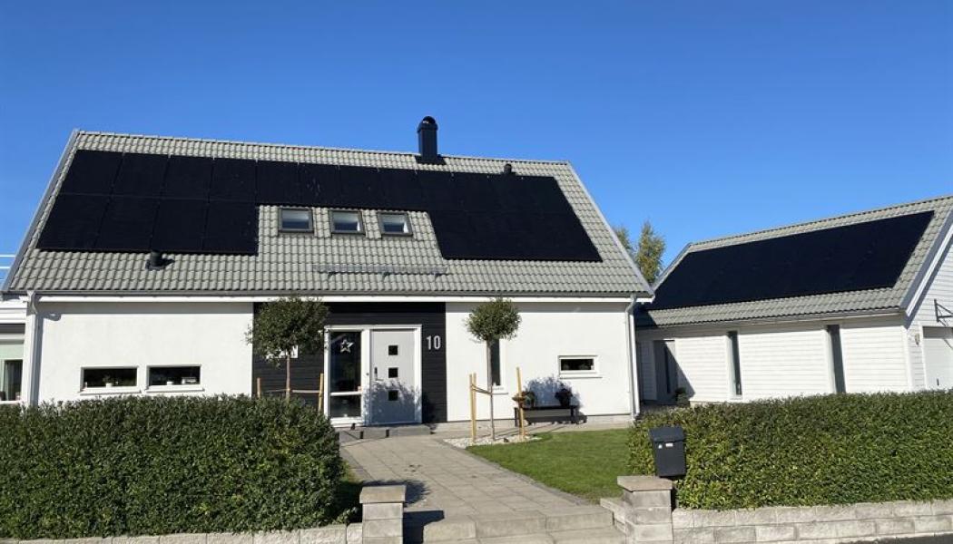Det ovanligt höga elpriset bidrar till att solceller blir mer attraktiva och just nu märker Bixia av en solcellsboom. Foto: Bixia