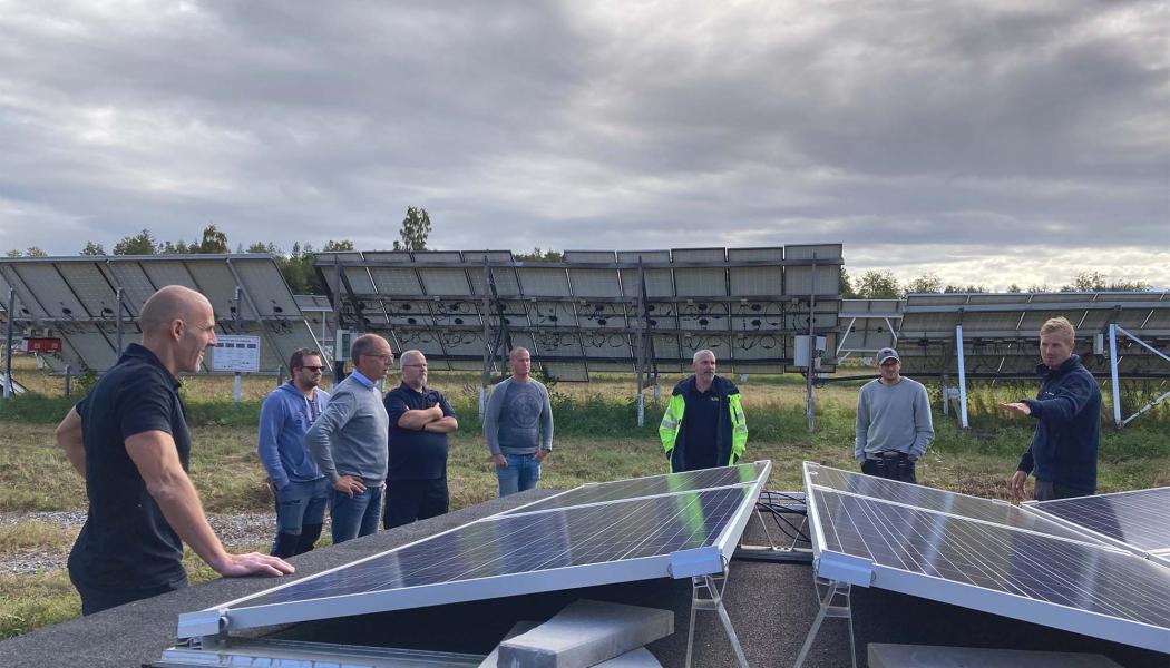 Andreas Österlund, Karl-Fredrik Petzäll, Jan-Olof Cleve, Christer Sjögren, Robin Axelsson, Kaj Mattsson, Patrik Ruud och Johan Lindqvist. Foto: Glava Energy Center