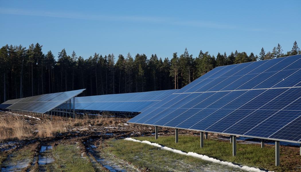 
Solparken Henja i Gislaved är bland Sveriges största solkraftverk monterat på marken. Foto: Sunna Group.