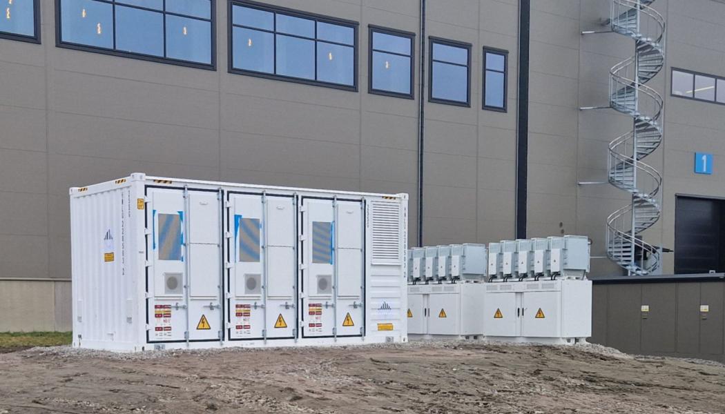 PostNord TPL har upplåtit plats och sin elnätsanslutning för ett batterilager vid sin logistikenhet Malmölandet utanför Norrköping. Foto: PostNord