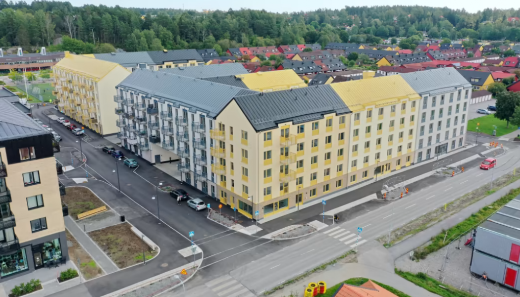 Wallenstam väljer GruppSol som leverantör till Söra Kvarter som ska prydas med Sverigepanelen som är särskilt utvecklad för det nordiska klimatet med hög effekt och nyttjandegrad av solenergin. Foto: GruppSol