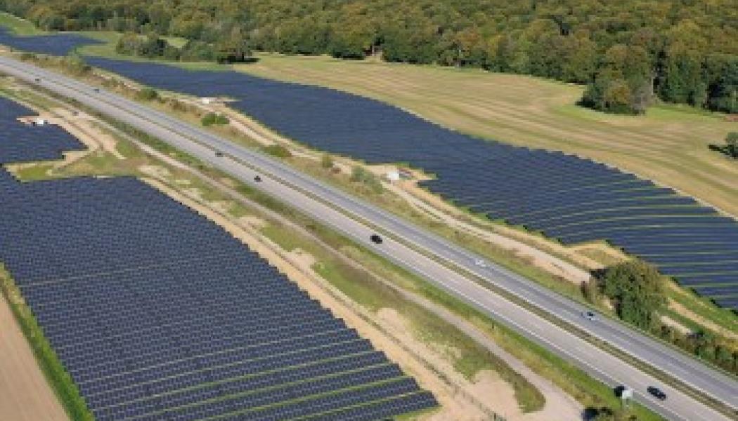 Bilden visar en storskalig solkraftspark i Leizen i Tyskland. Foto: Vattenfall.