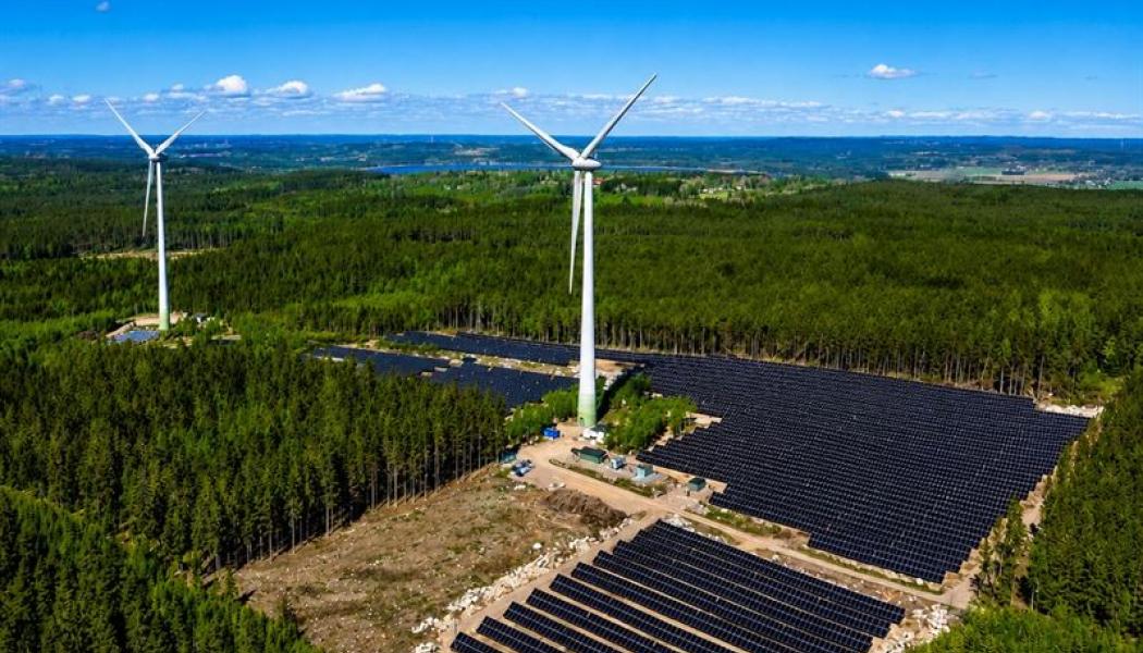 Solparken i Hjo har driftsatts och slutbesiktigats med gott resultat. Pressbild: Windon