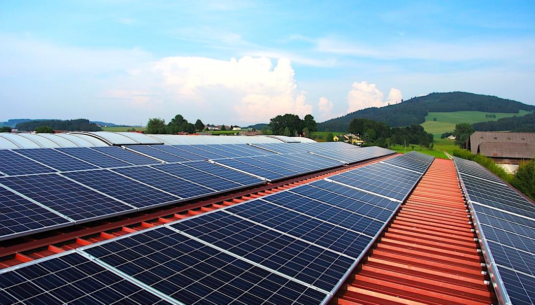 I Tyskland finns nu cirka 3,7 miljoner solenergisystem installerade. De producerade ungefär 62 miljarder kilowattimmar el under 2023, vilket täckte cirka 12 procent av Tysklands elbehov. Foto: Creativ Commons Lic. Kredit: schropferoval