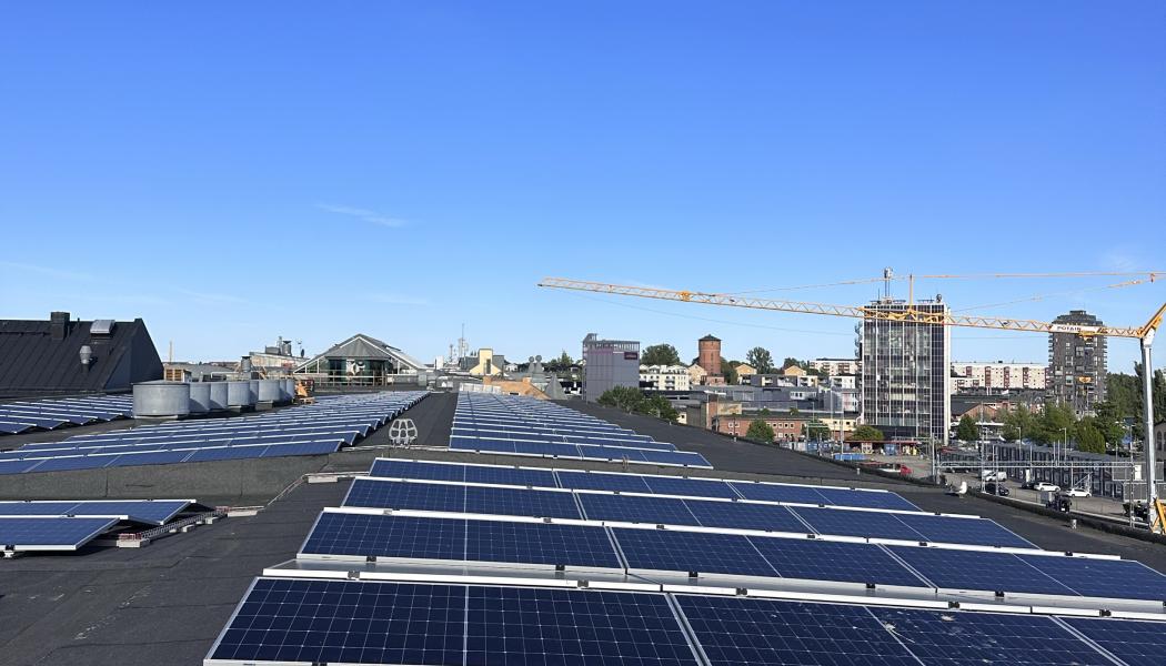 Solceller på taket till Gallerian Duvan. Pressbild: Sustainable Business Partner