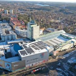 solceller på Nacka Forums tak.  Foto: Unibail-Rodamco-Westfield