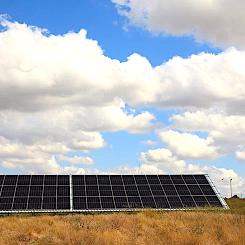 Spansk energivolatilitet skapar problem. Utvecklingen väcker också frågor om hur robust dagens energiomställning verkligen är. När elnätet samtidigt ska bära övergången till elbilar, värmepumpar och elintensiv industri blir stabil tillgång på planerbar el allt mer avgörande. Foto: Wikipedia Commons Lic.