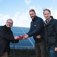 Magnus Reitersjö, vice vd Bixia, Erik Dahl, vice koncernchef Vida och Pontus Skog, utvecklingschef solparker Svea Solar Foto: Bixia