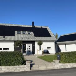 Det ovanligt höga elpriset bidrar till att solceller blir mer attraktiva och just nu märker Bixia av en solcellsboom. Foto: Bixia