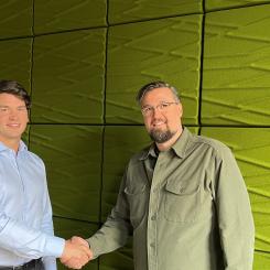 Martin Jacobsson, VD för Fasadgruppen och Robert Salamandra, VD för Elenta Solar Sverige Foto: Fasadgruppen