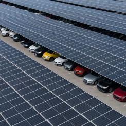 Alight och Lear Corporation utökar sitt samarbete genom tre nya solenergiprojekt i Spanien och Polen. Pressbild: Alight