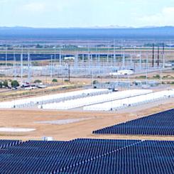 Investeringen i Eleven Mile Solar Center uppgår till cirka en miljard dollar och beräknas generera omkring åttio miljoner dollar i skatteintäkter för lokalsamhället. Foto: Ørsted