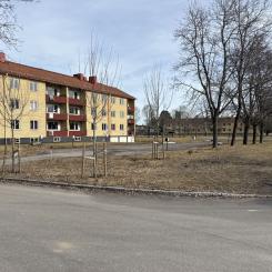 91 solcellsförsedda parkeringsplatser med batterilager och elbilsladdning planeras i nytt samarbete. Pressbild: Smartports